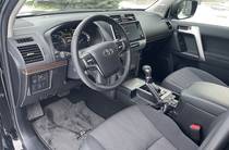 Toyota Land Cruiser Prado Base