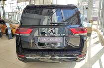 Toyota Land Cruiser Premium