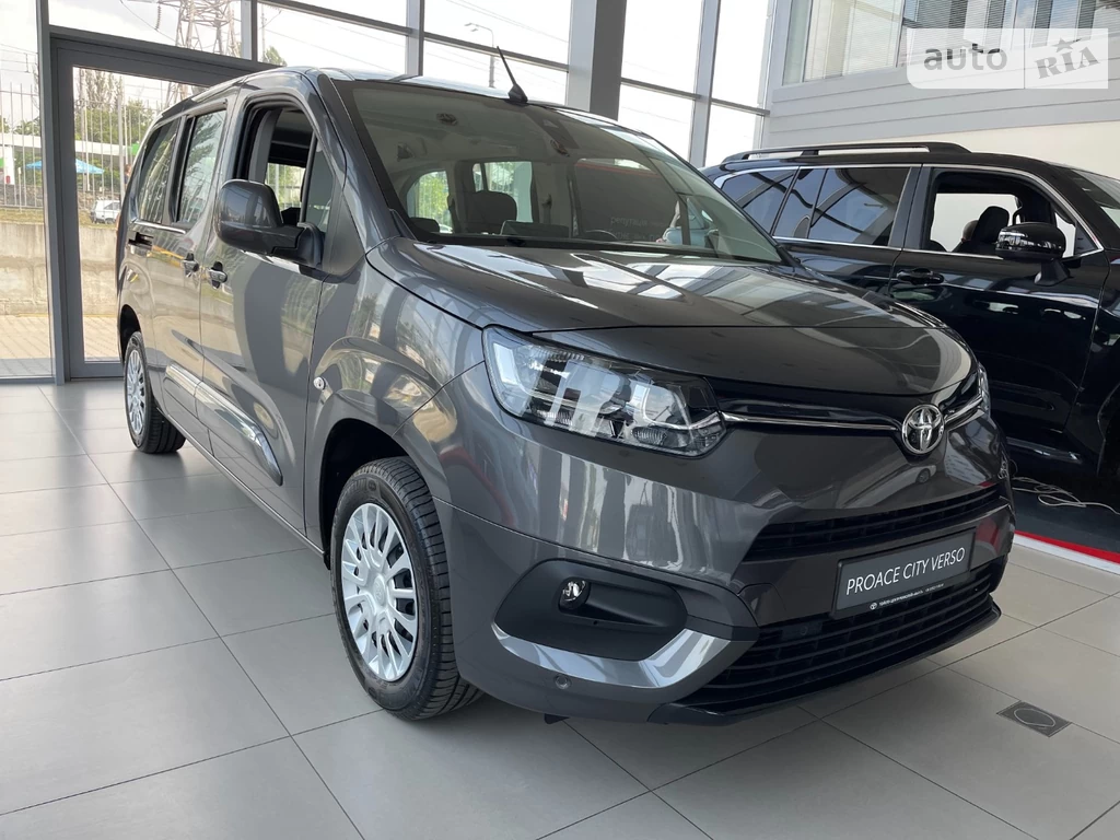 Toyota Proace City Verso Shuttle