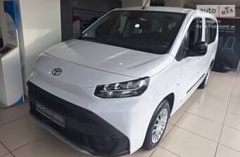 Toyota Proace City Verso 2025 Shuttle