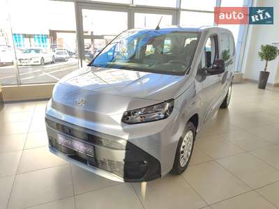 Toyota Proace City Verso 2025 Shuttle