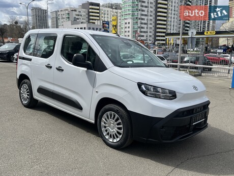 Toyota Proace City Verso 2026