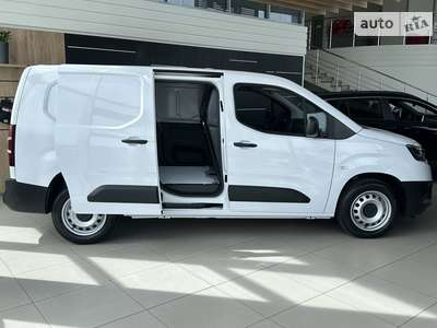 Toyota Proace City 2023 Business