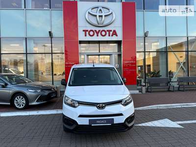 Toyota Proace City 2024 Business