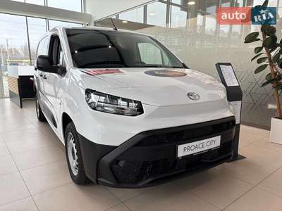 Toyota Proace City 2024 Business