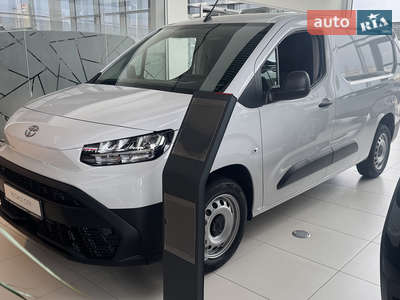 Toyota Proace City 2025 Business