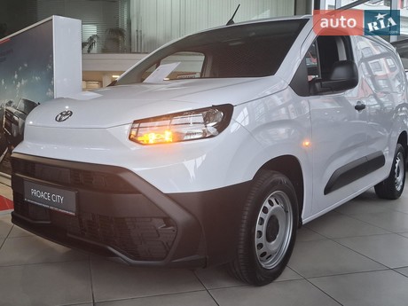 Toyota Proace City 2025