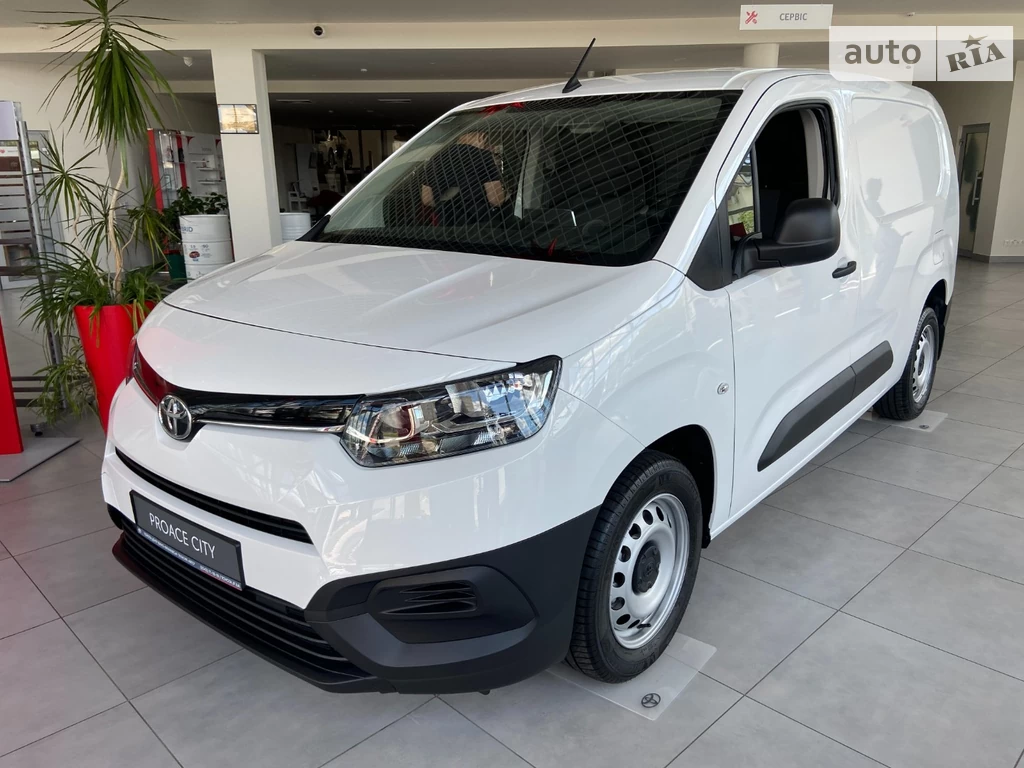 Toyota Proace Business