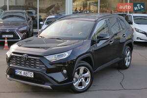 Toyota Rav 4 2019 года
