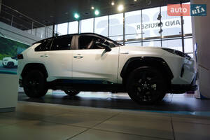 Toyota Rav 4 2019 року