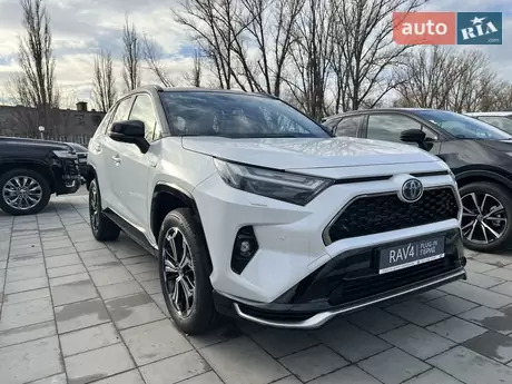 Toyota RAV4 PHEV 2024