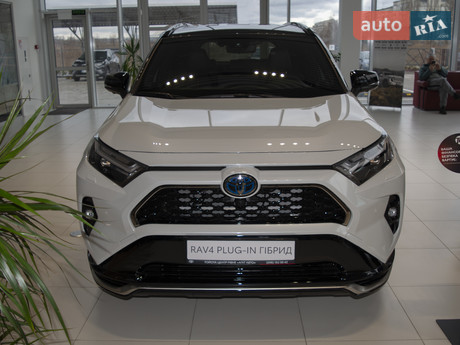 Toyota RAV4 PHEV 2024