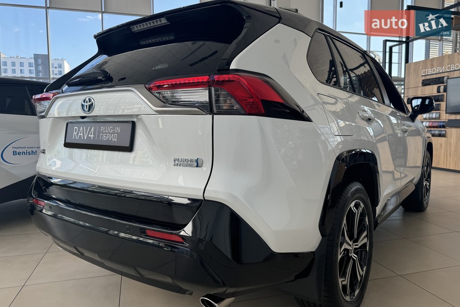 Toyota RAV4 PHEV - фото 9