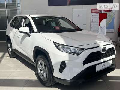 Toyota RAV4 Live 2.0i CVT (173 к.с.) 2023