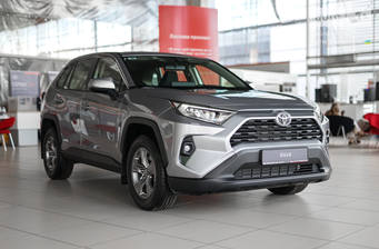 Toyota RAV4 2.0i CVT (173 к.с.) 2023