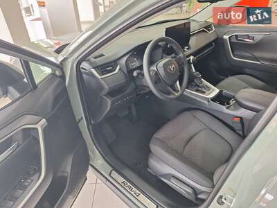 Новый Toyota RAV4 2025 - фото 4