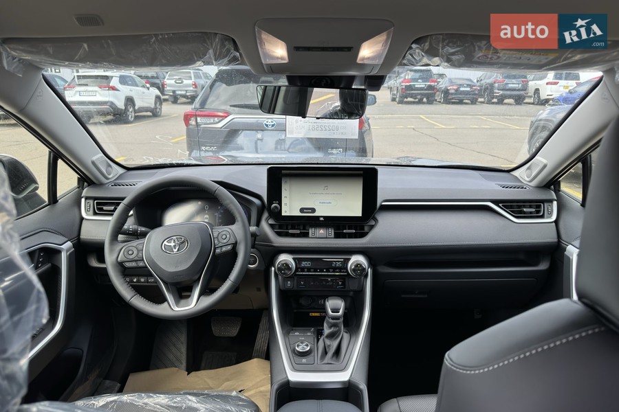 Toyota RAV4 - фото 6