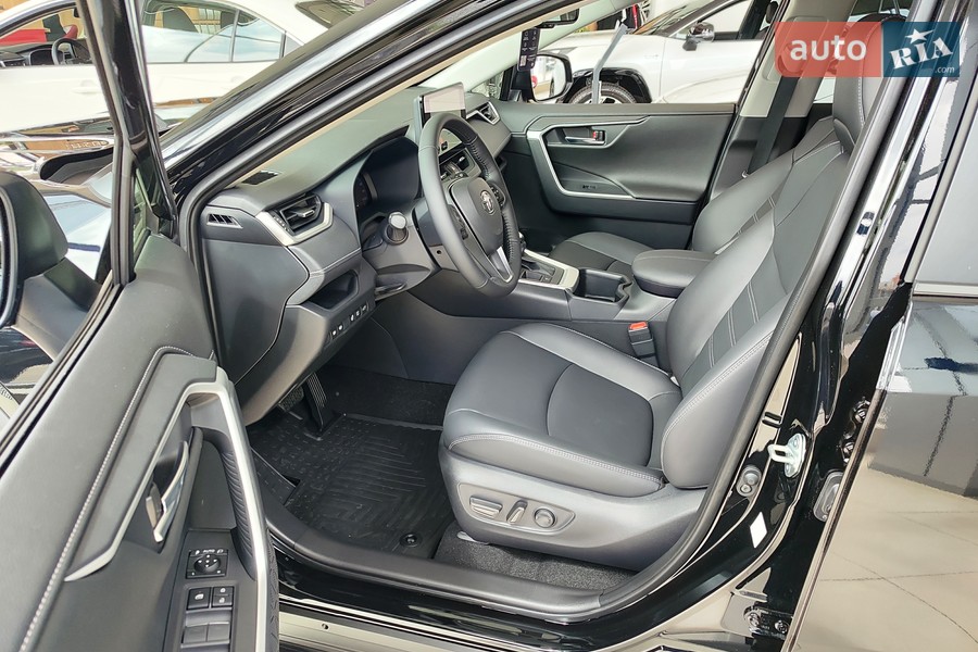 Toyota RAV4 - фото 16