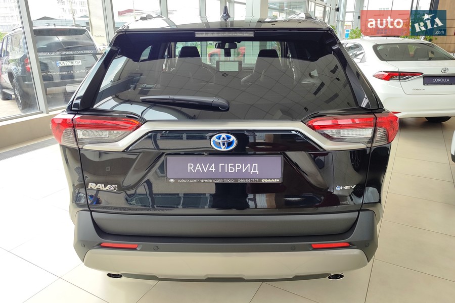 Toyota RAV4 - фото 8