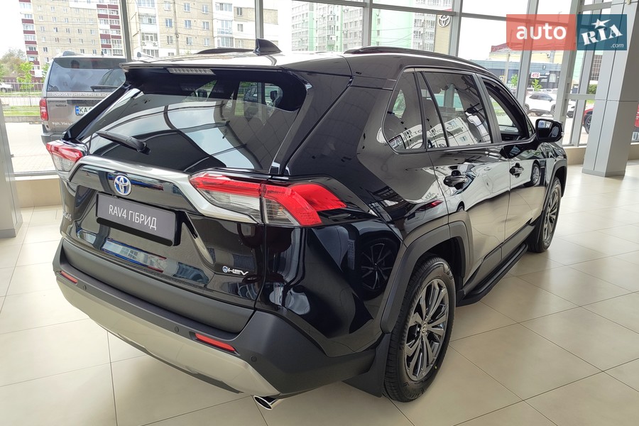Toyota RAV4 - фото 9
