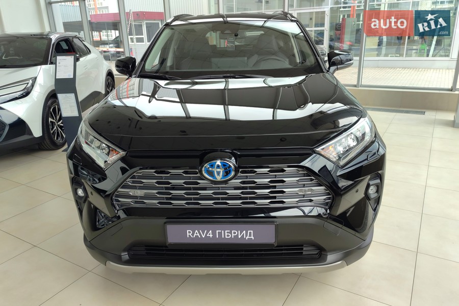 Toyota RAV4 - фото 2