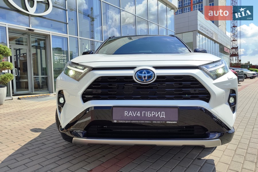 Toyota RAV4 - фото 3