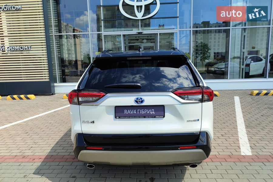 Toyota RAV4 - фото 9