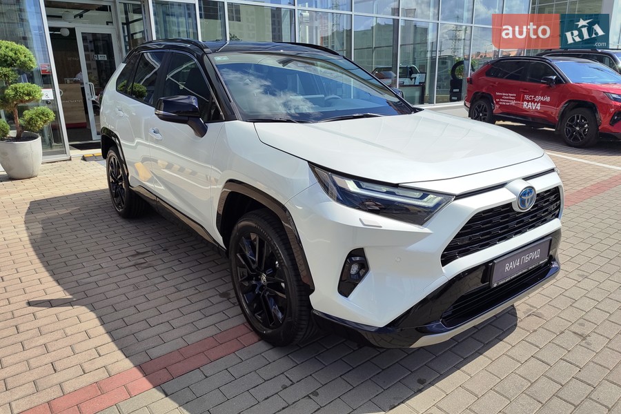 Toyota RAV4 - фото 4