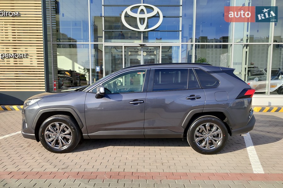 Toyota RAV4 - фото 5