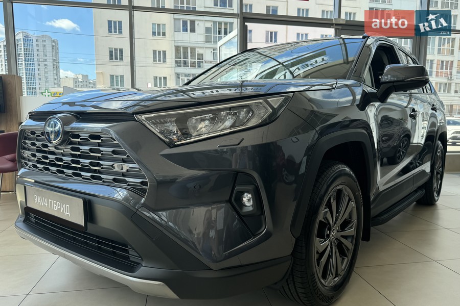 Toyota RAV4 - фото 3
