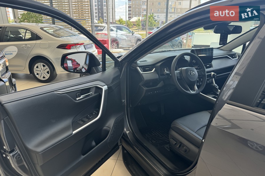 Toyota RAV4 - фото 10