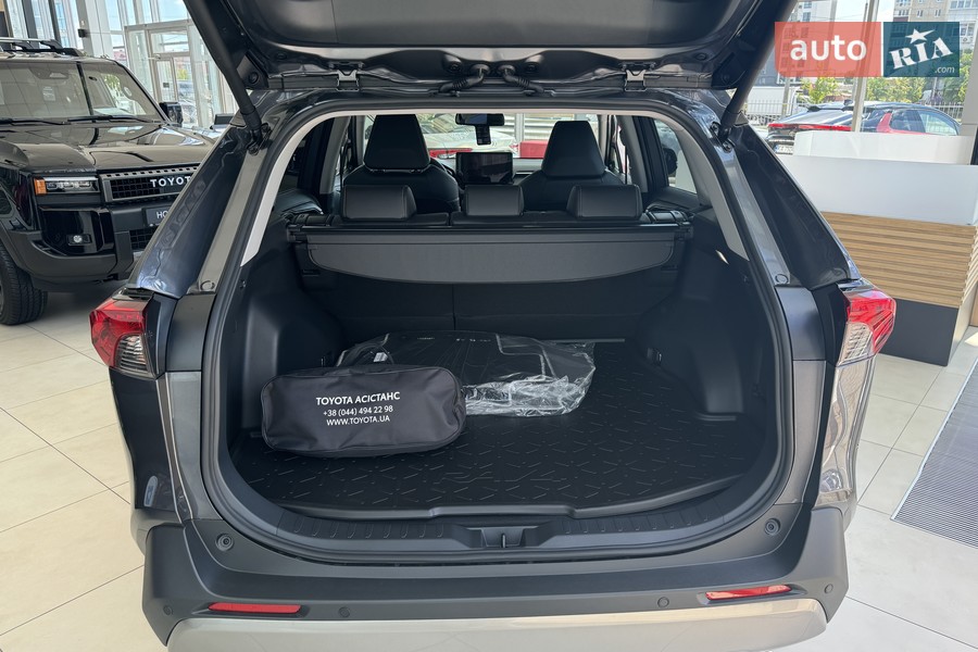 Toyota RAV4 - фото 9