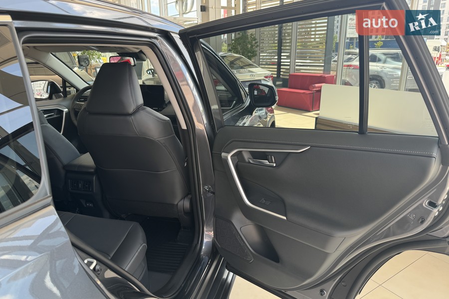 Toyota RAV4 - фото 20
