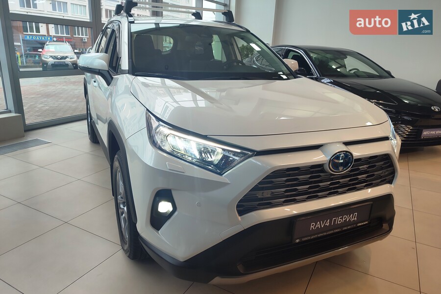 Toyota RAV4 - фото 3