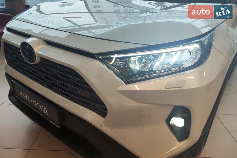 Toyota RAV4 - фото 10