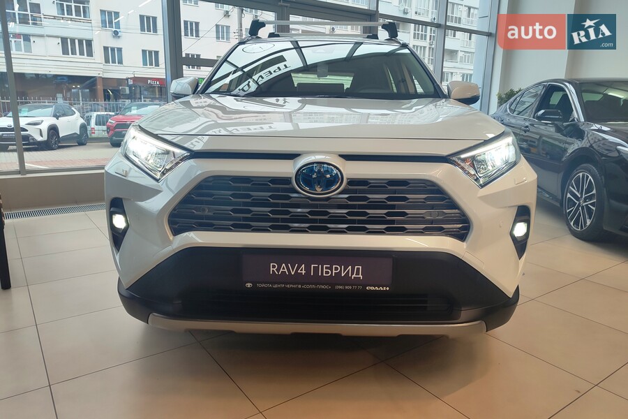 Toyota RAV4 - фото 2