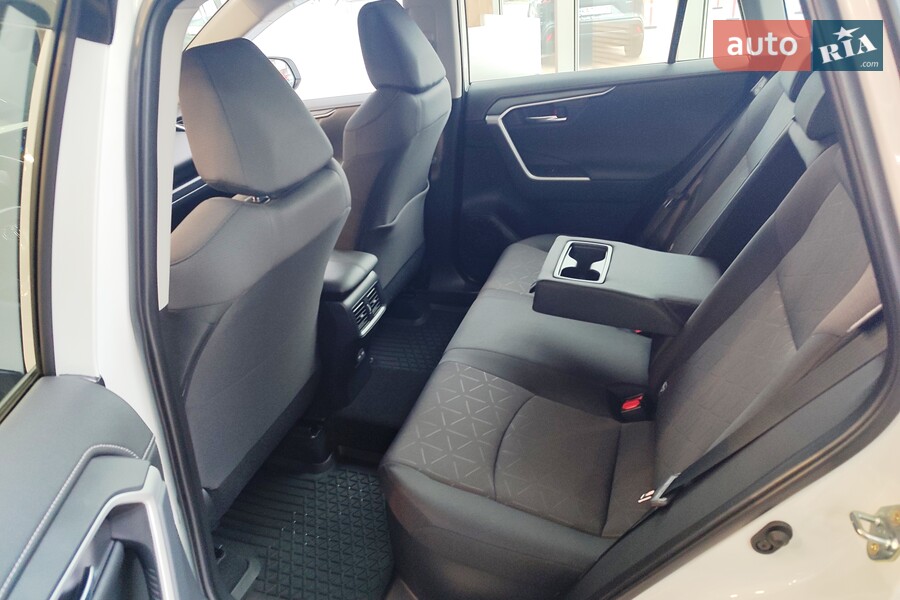 Toyota RAV4 - фото 21