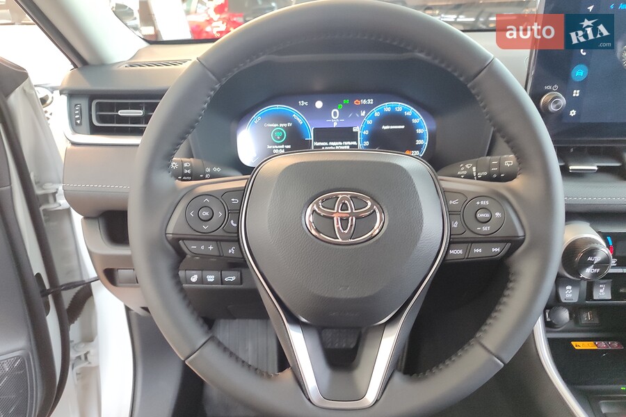 Toyota RAV4 - фото 14