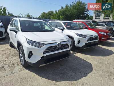 Новий Toyota RAV4 2025 - фото 4