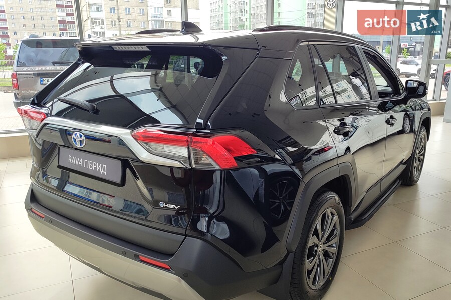 Toyota RAV4 - фото 6