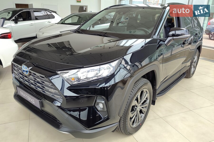 Toyota RAV4 - фото 1