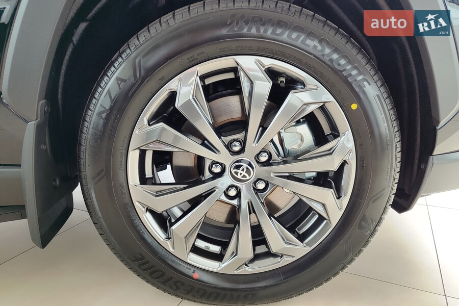 Toyota RAV4 - фото 12