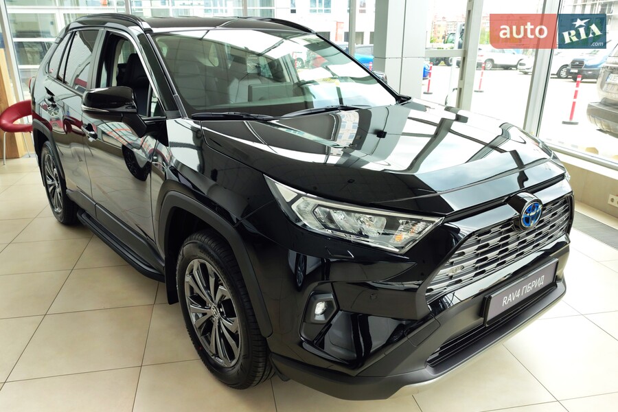 Toyota RAV4 - фото 3