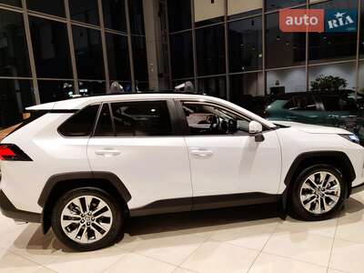 Новий Toyota RAV4 2025 - фото 4