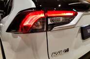 Toyota RAV4 - фото 9