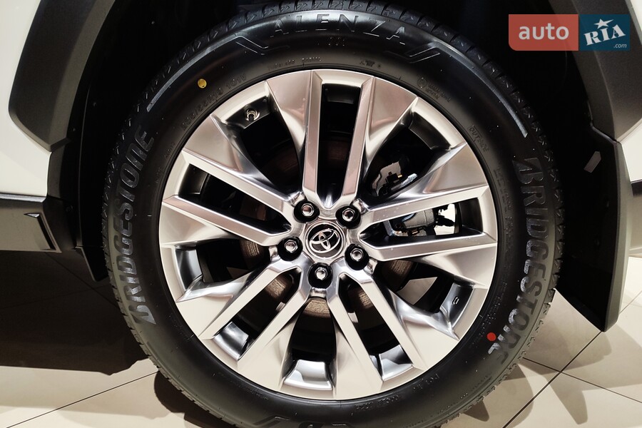 Toyota RAV4 - фото 10