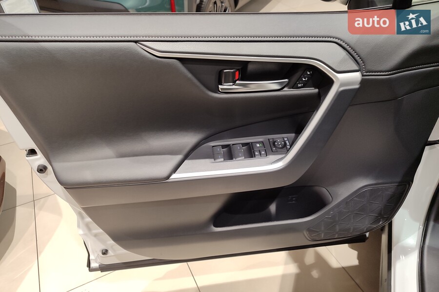 Toyota RAV4 - фото 20