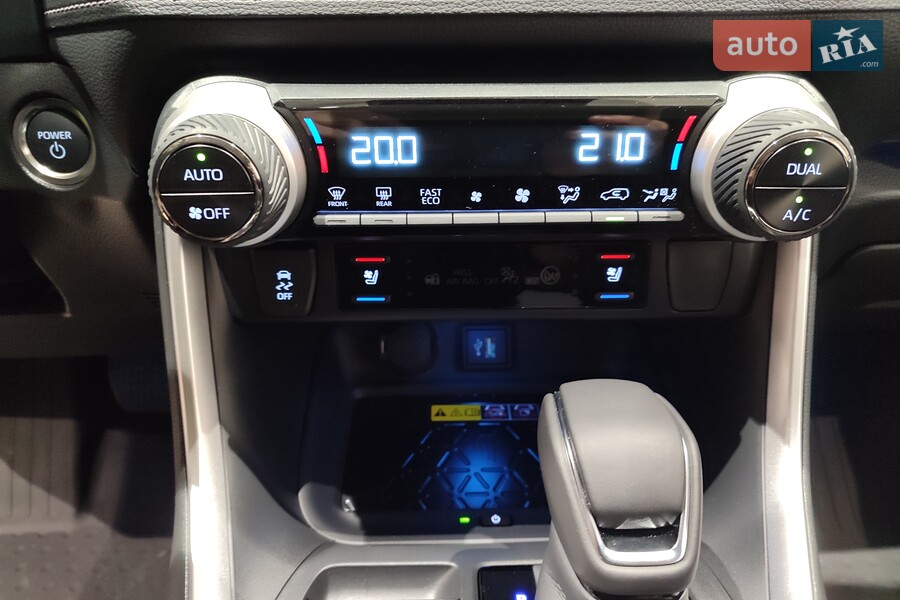 Toyota RAV4 - фото 21