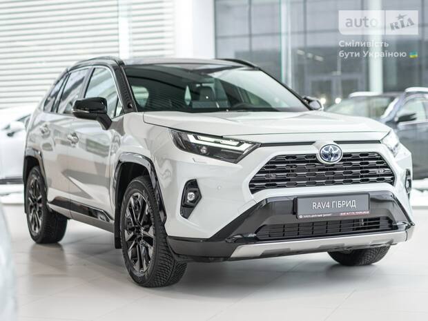 Кроссовер Toyota RAV4 2025 в Львов Кроссовер Toyota RAV4 2025 в Львов