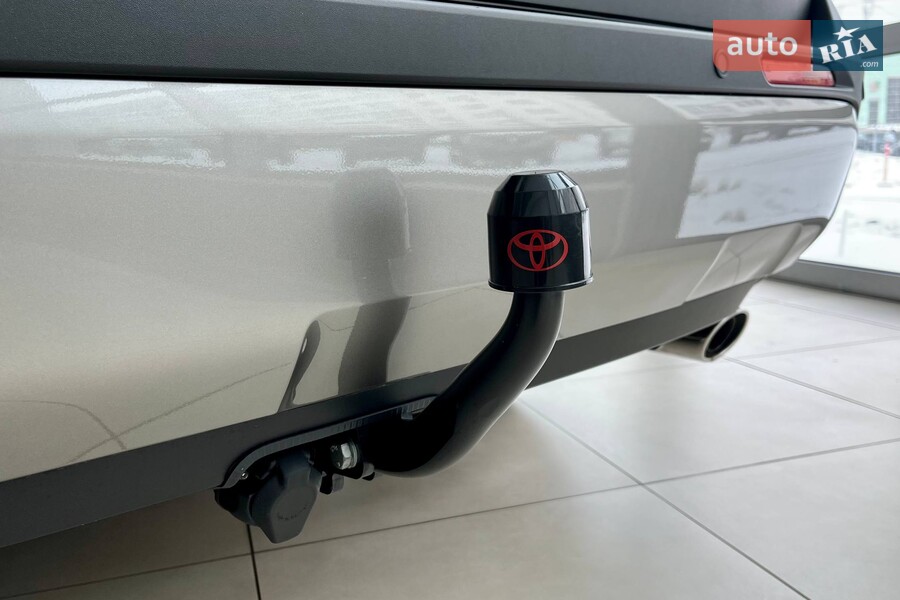 Toyota RAV4 - фото 10